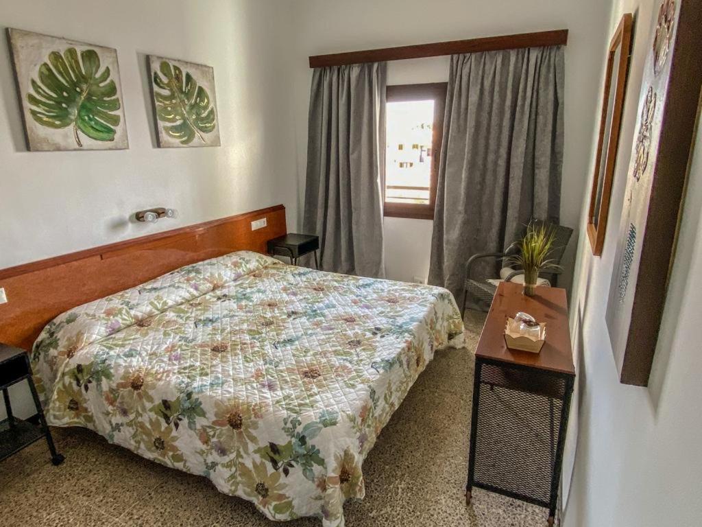 Hostal Ca'N Pep Sa Ràpita Exterior foto