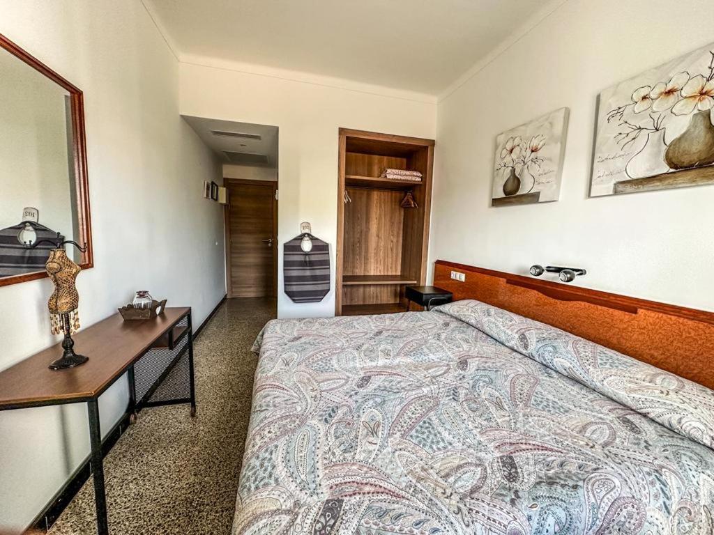 Hostal Ca'N Pep Sa Ràpita Exterior foto